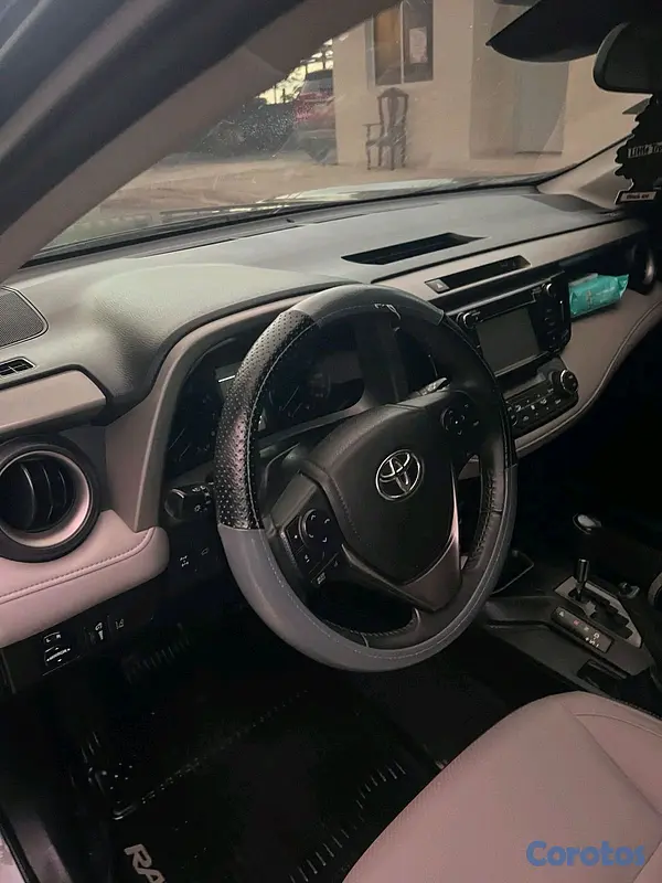 jeepetas y camionetas - Toyota rav4 2017 xle  11