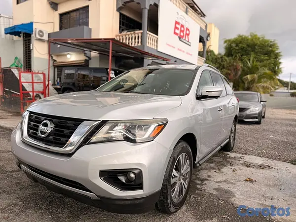 jeepetas y camionetas - Nissan Pathfinder SL 2018 2