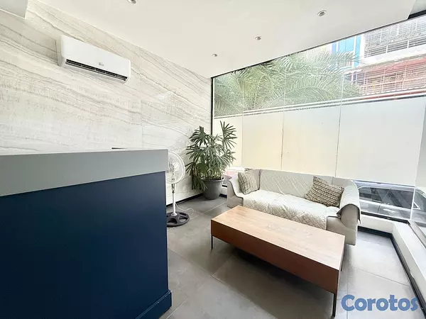 apartamentos - vendo en el millón tres habitaciones con baño balcón dos parqueos paralelos serv 15