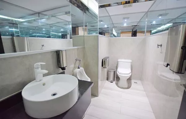 oficinas y locales comerciales - Local amplio en Cacicazgos  4