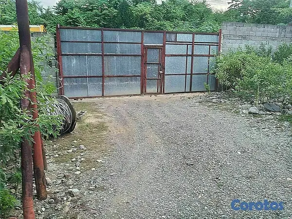 solares y terrenos - Terreno c/oficina y almacen en aut.Duarte 3
