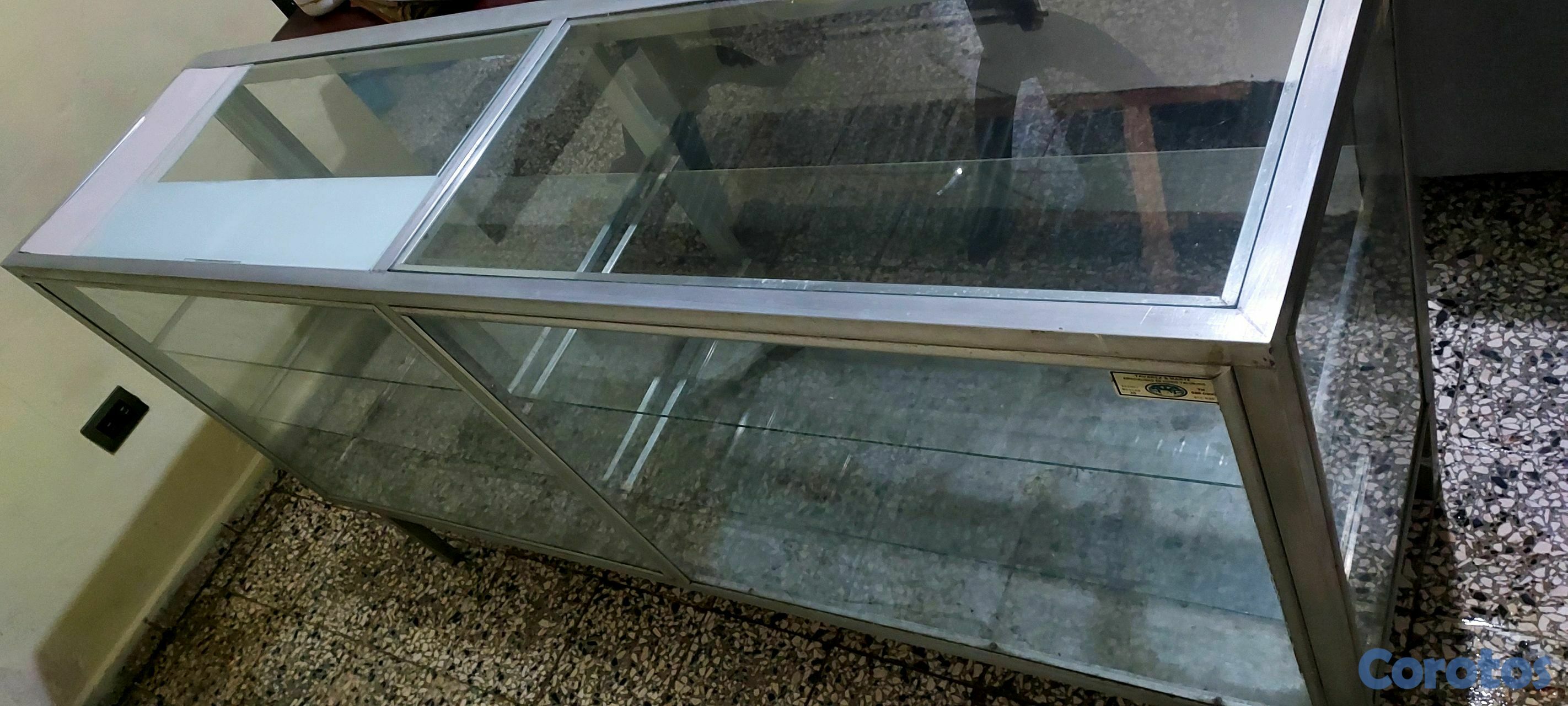 equipos profesionales - Vitrina grande  7