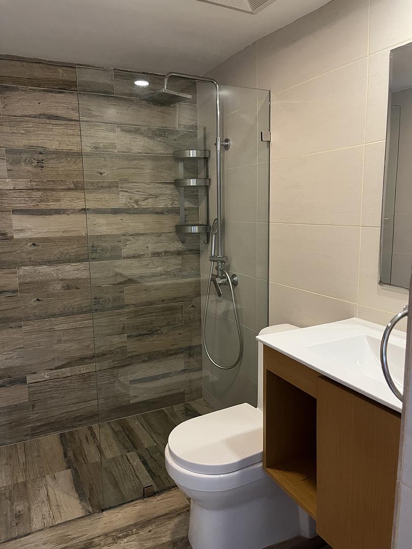 apartamentos - Alquilo moderno apartamento en el Evaristo Morales con línea blanca 3