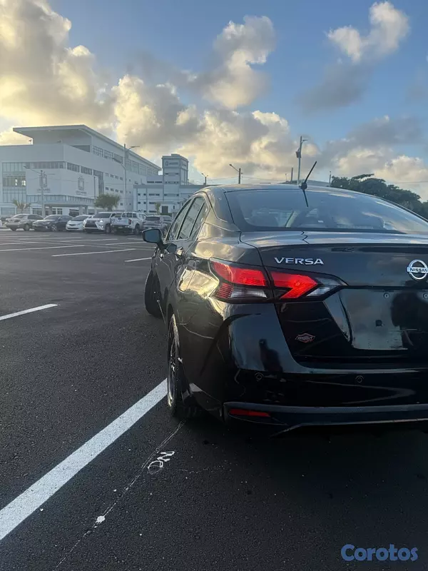 carros - nissan versa 2020 2