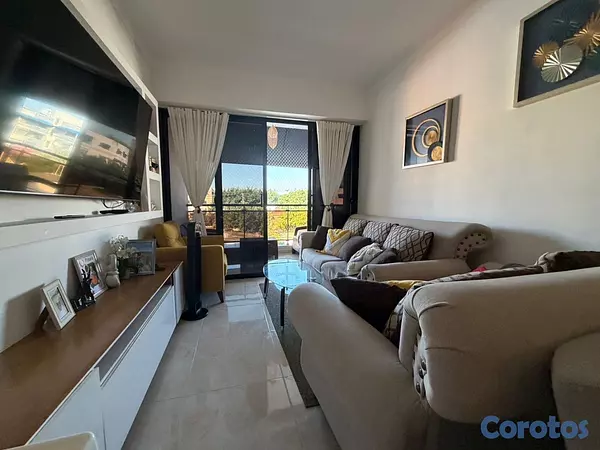 apartamentos - vendo independencia klm 7 piso 3 dos habitaciones dos baños balcón parqueo  2