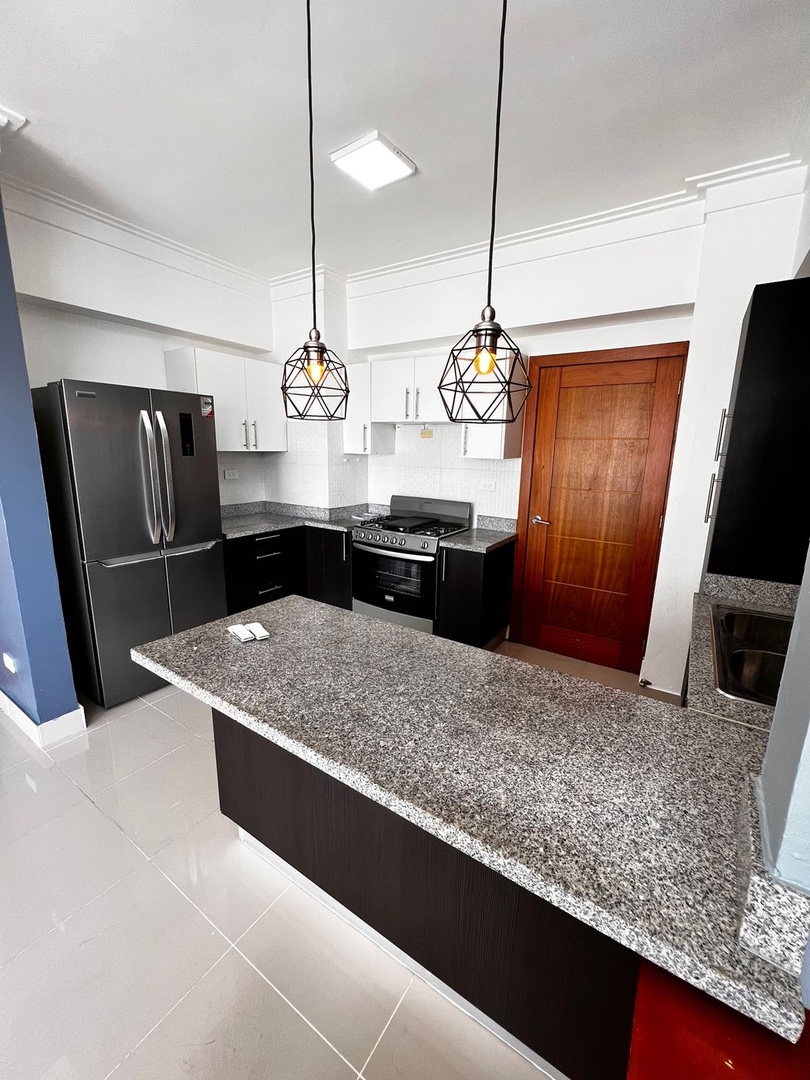 apartamentos - Vendo Evaristo morales dos habitaciones con línea blanca dos parqueos balcón  5