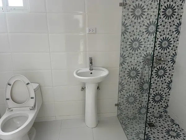 apartamentos - Apartamento en cuarto piso, tipo penhouse con gazebo, Autopista San Isidro 6