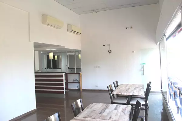 oficinas y locales comerciales - Alquiler Local, Avenida Enriquillo 6