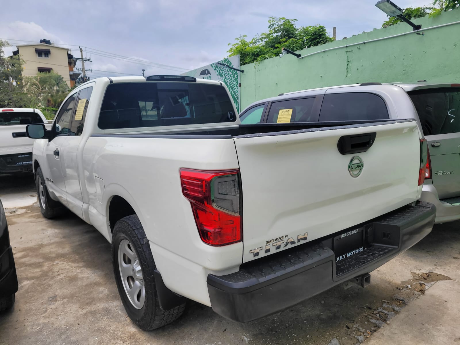 jeepetas y camionetas - Nissan Titan 2017 3