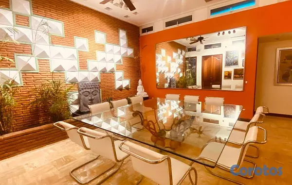 casas - Venta de Casa en Piantini 6