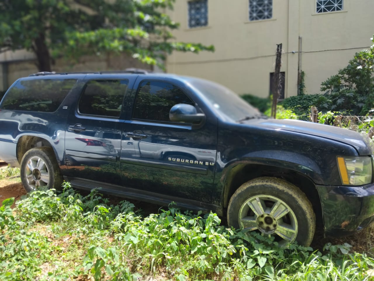 carros - CHEVROLET SUBURBAN 0