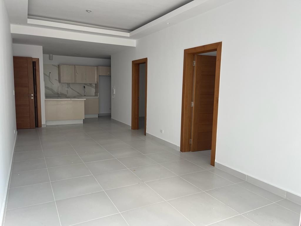 apartamentos - Evaristo moralesVendo exclusivo apartamento de 150 metros.  4