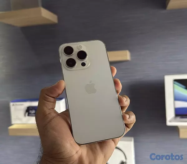 celulares y tabletas - iPhone 14 Pro 256GB Silver Como Nuevo RD$ 38,500 N 1