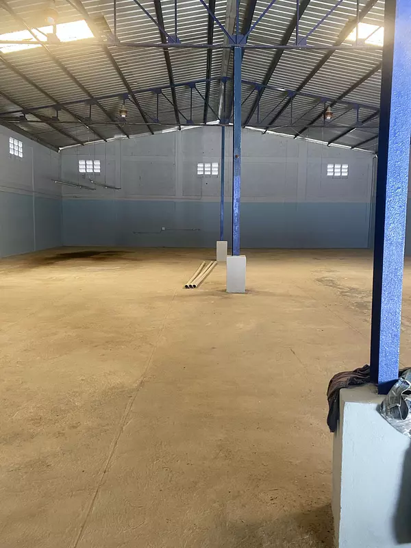 oficinas y locales comerciales - Nave en Alquiler en el KM17 de la Aut. Duarte 2