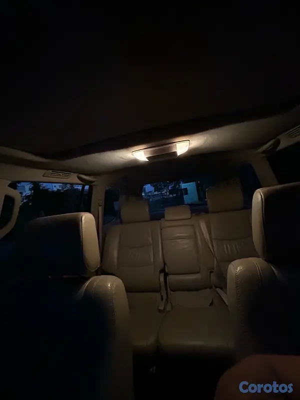 jeepetas y camionetas - Toyota lexus GX470 6