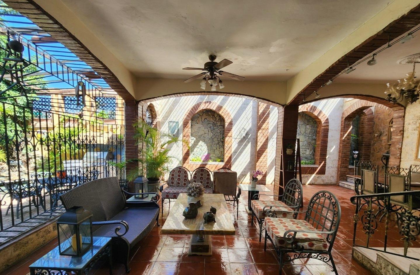casas - Hermosa Casa Colonial de 650 MTS En Gazcue  3