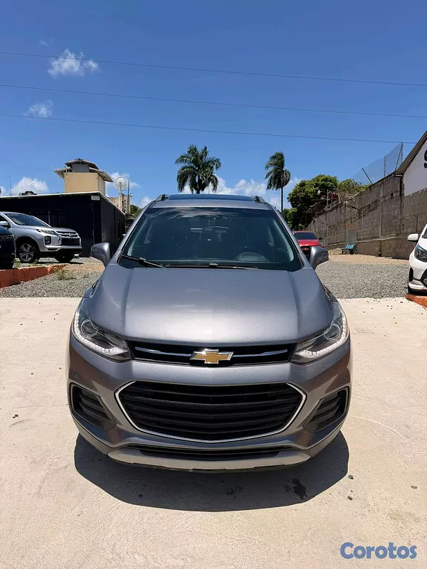 jeepetas y camionetas - • 2020 Chevrolet Trax LT
 7