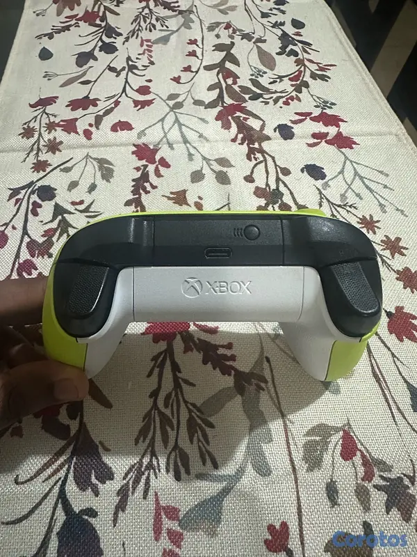 consolas y videojuegos - Control Xbox Core Wireless 5