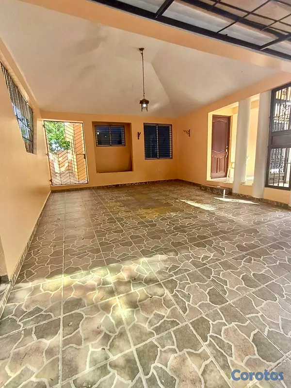 casas - Casa en Venta, Urb. Henriquez, Santiago. 2