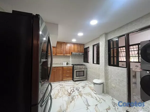 apartamentos - Apartamento en venta en Piantini de tres habitaciones 4