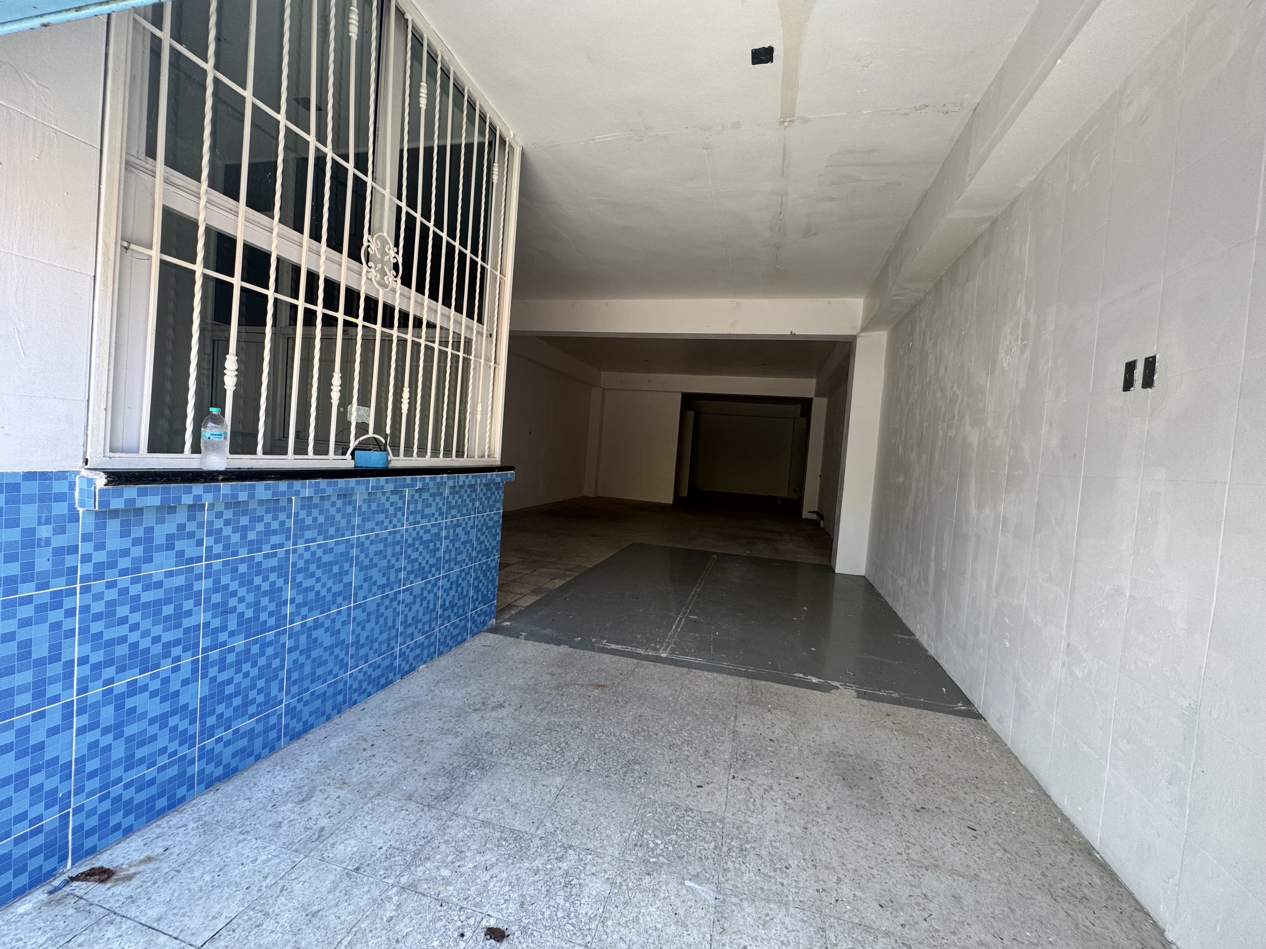 solares y terrenos - local comercial  4