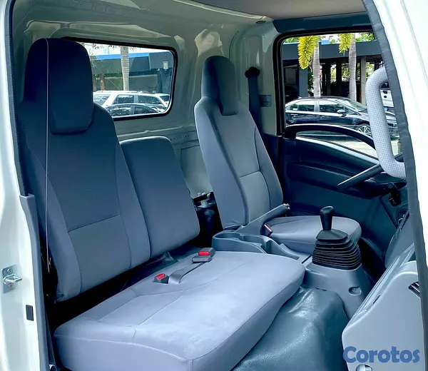 camiones y vehiculos pesados - CAMION ISUZU NPR CHASIS (14 PIES),  2026 10