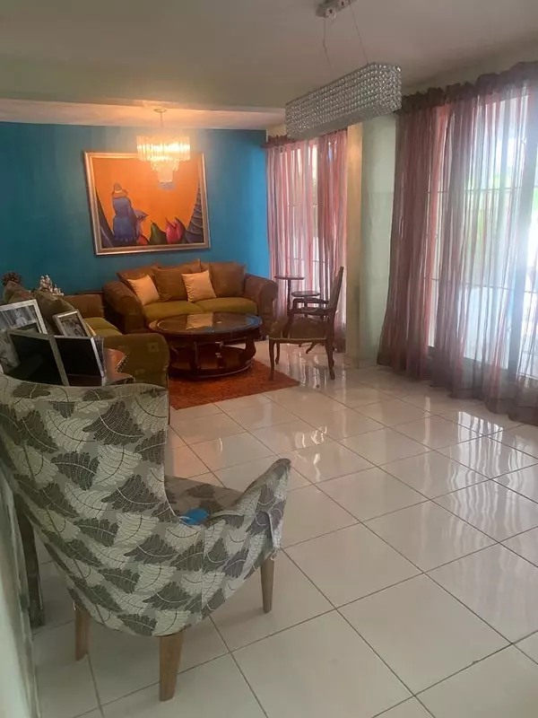 casas - VENDO CASA EN LA URB. GALÁ D.N 2