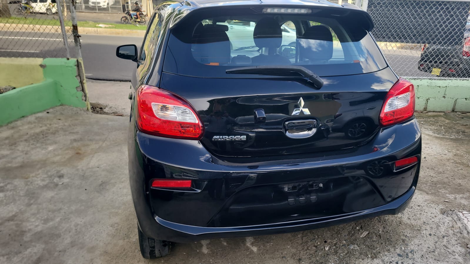 carros - Mitsubishi Mirage ES 2020 4