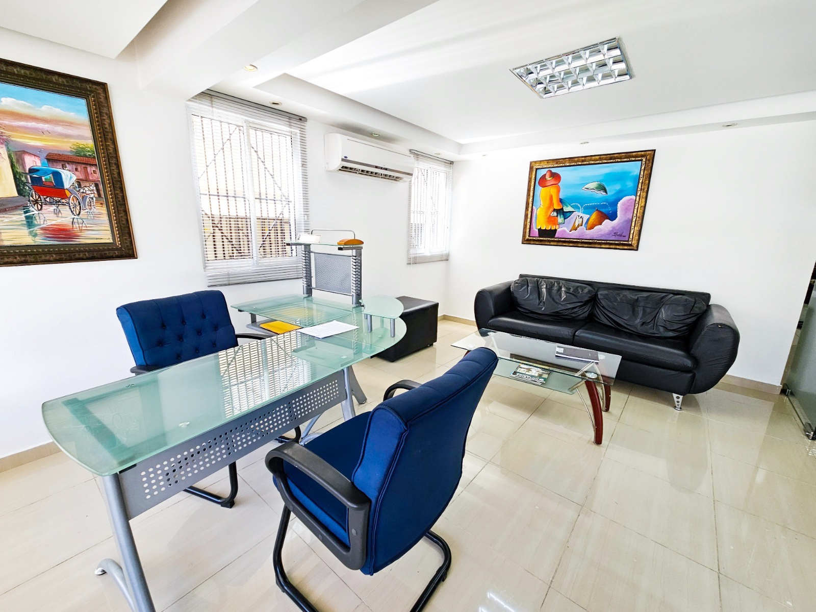 oficinas y locales comerciales - Local céntrico y amplio  8