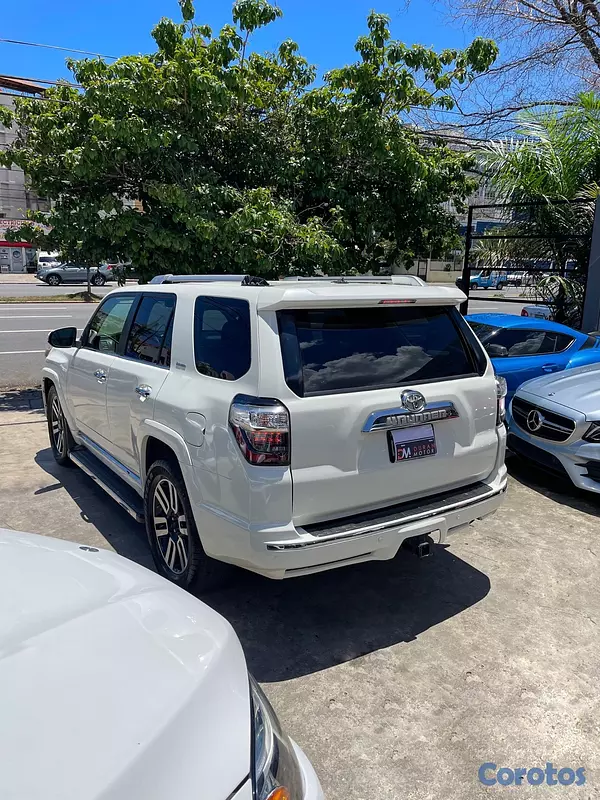 jeepetas y camionetas - Toyota 4Runner Limited 2014 7