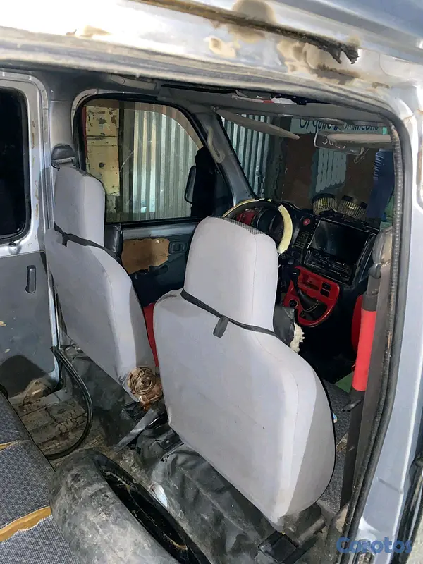 jeepetas y camionetas - usada pero en buen estado  6