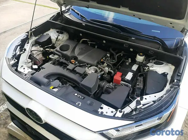 jeepetas y camionetas - Toyota rav4 2023 xle clean  7
