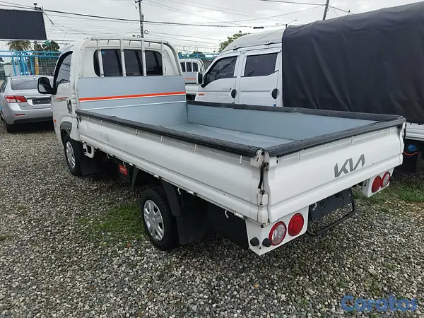 camiones y vehiculos pesados - 2020 Kia Bongo Automático  8