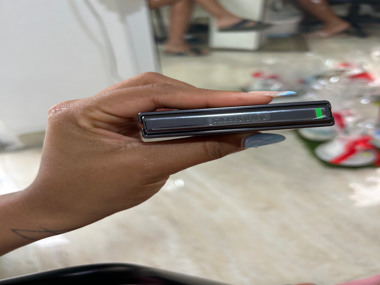 celulares y tabletas - Samsung Galaxy Z Flip 4 1