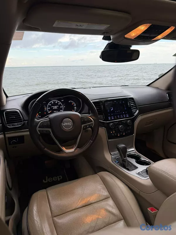 jeepetas y camionetas - Jeep Grand Cherokee Overland 2019 2