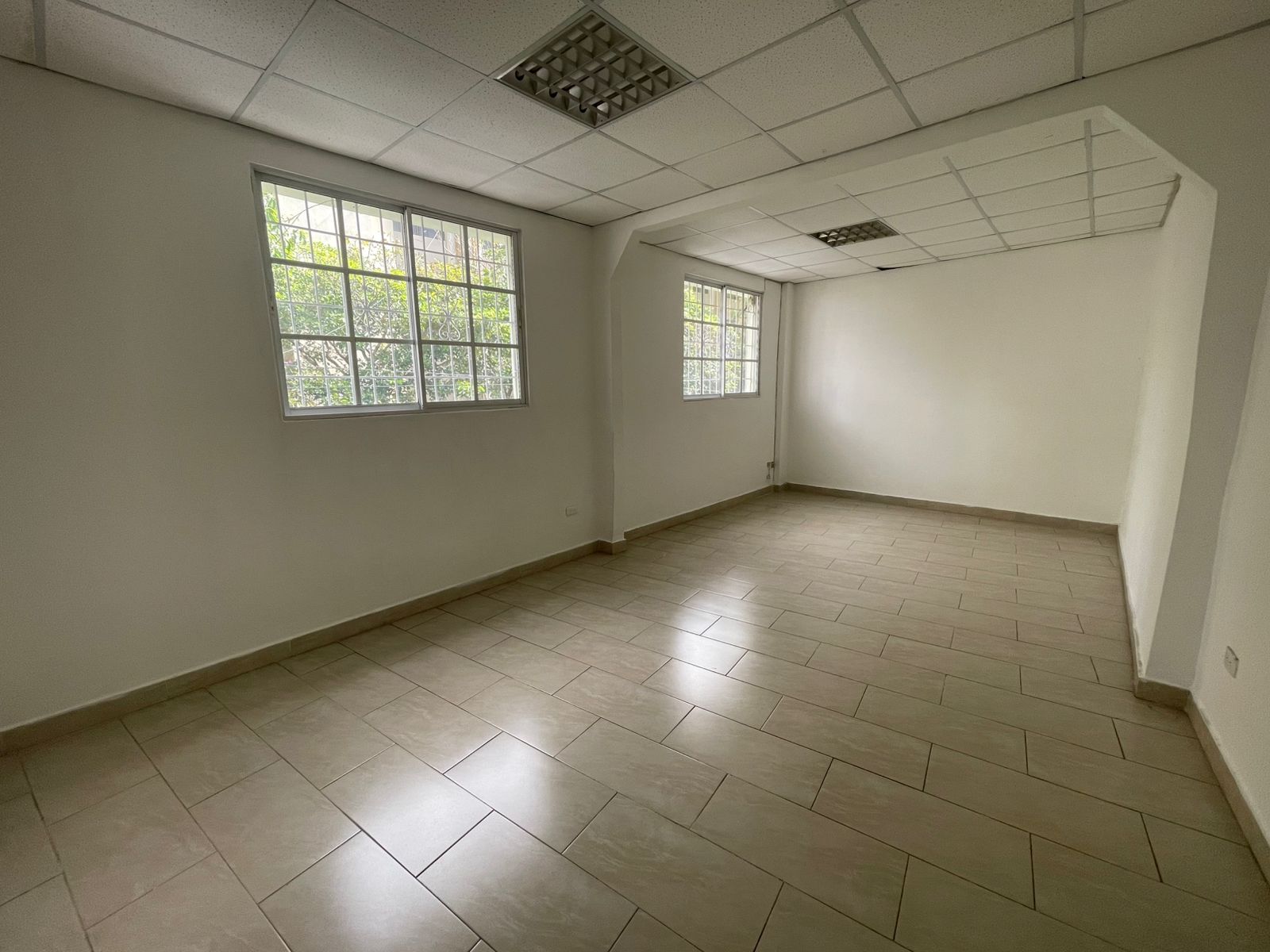 oficinas y locales comerciales - Local Comercial en Gazcue