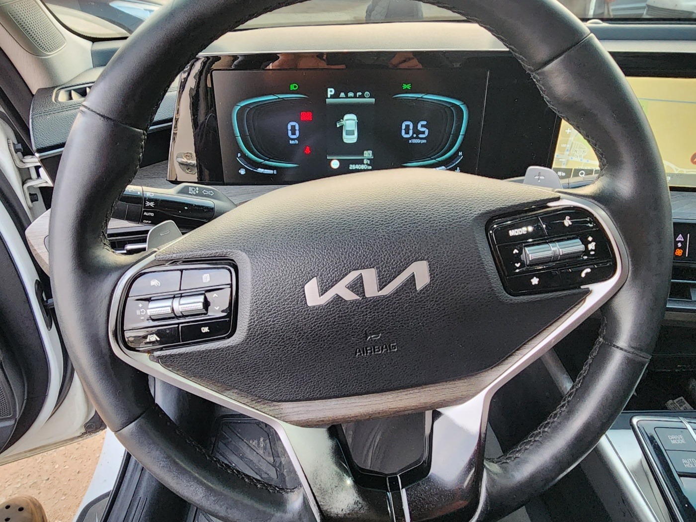 carros - KIA K8 2022 BLANCO 4