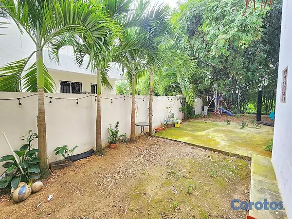 apartamentos - PRIMER PISO CON PATIO REMODELADO PROXIMO PUCMM SAN 9