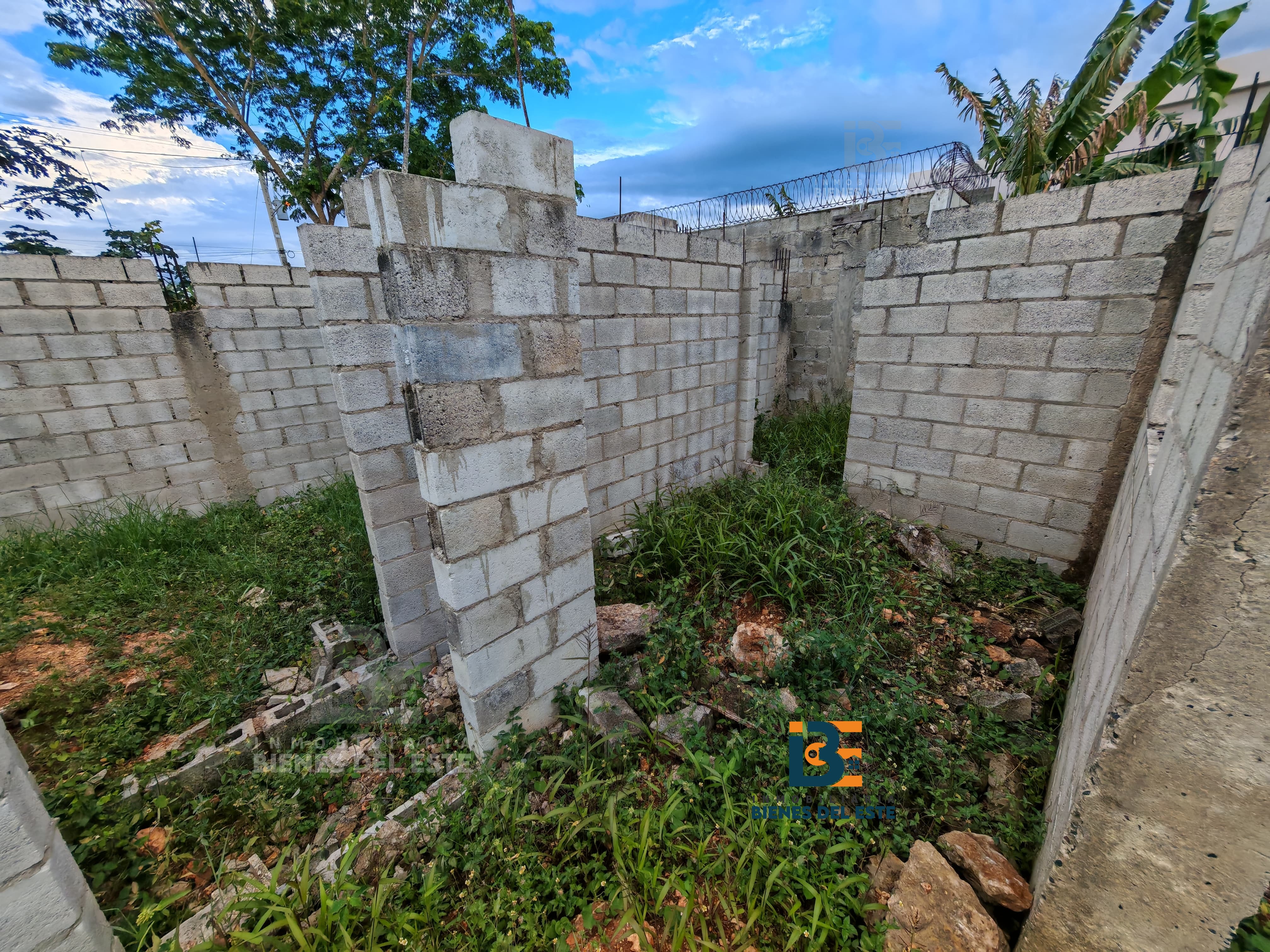 casas - Se Vende Mejora a` Nivel de Plato. 3