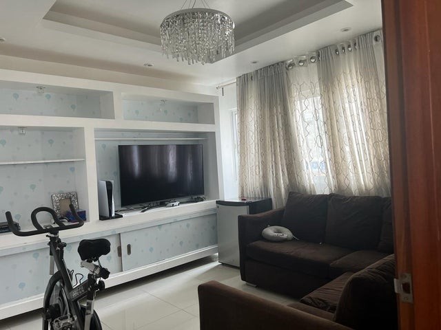 penthouses - Penthouse en venta Urbanización Real #24-48 tres dormitorios, tres puestos. Gym. 4