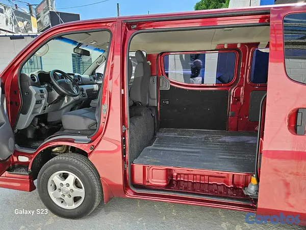 otros vehiculos - NISSAN CARAVAN NV350 8