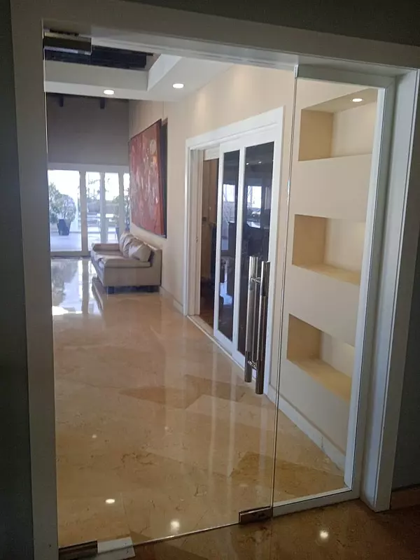 apartamentos - Alquilo apartamento 3 Hab, último piso torre clásica Naco 
precio 3,800 usd 5