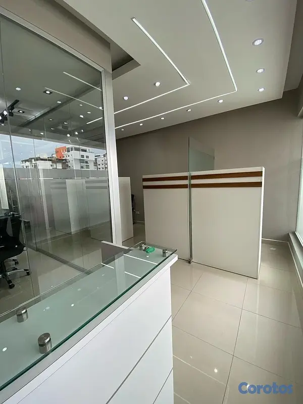 oficinas y locales comerciales - Alquilo y vendo local comercial para oficinas en B 4