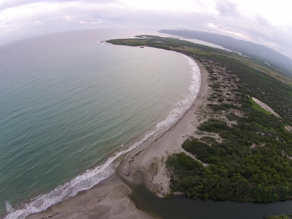 solares y terrenos - Solar En Azua Con Playa, con 1,750,000 metros con Playa 925m2 0