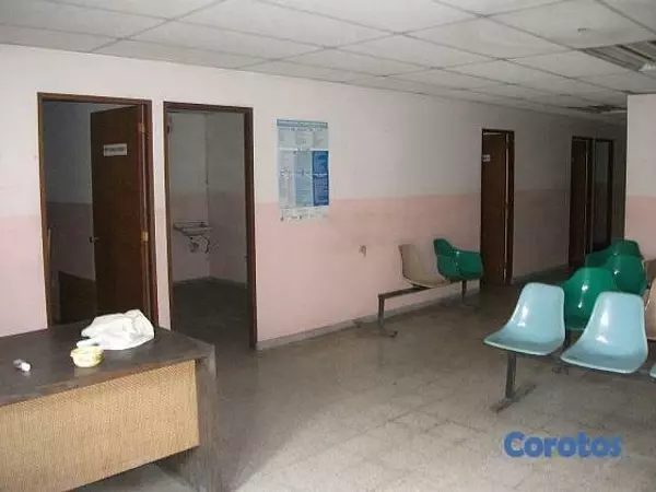 apartamentos - En Venta Edificio en la Duarte Zona Colonial para Reformar 2