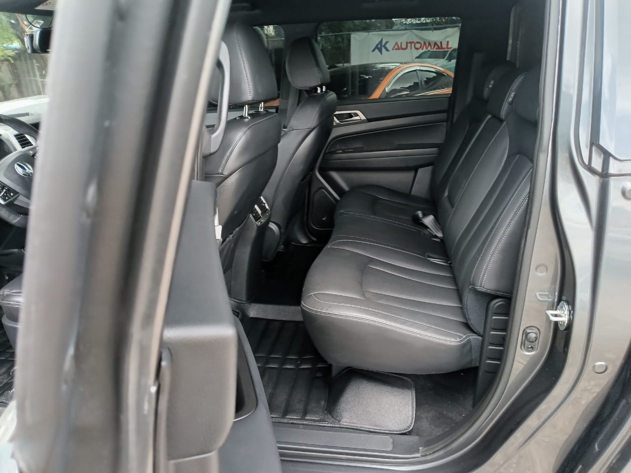 jeepetas y camionetas - KGM REXTON 2019 GRIS OSCURO DIESEL 7