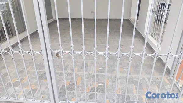 casas - Se alquila Casa renovada en Santiago 2
