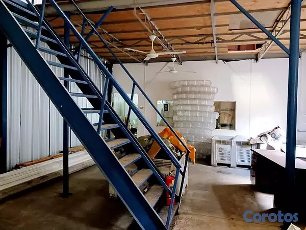 otros inmuebles - Alquilo Nave industrial en Pantoja 8