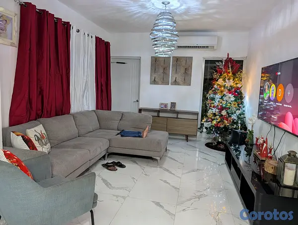 casas - Amplia casa de 214mts de construccion y 457 de terreno Residencial Sto Dgo Norte 19