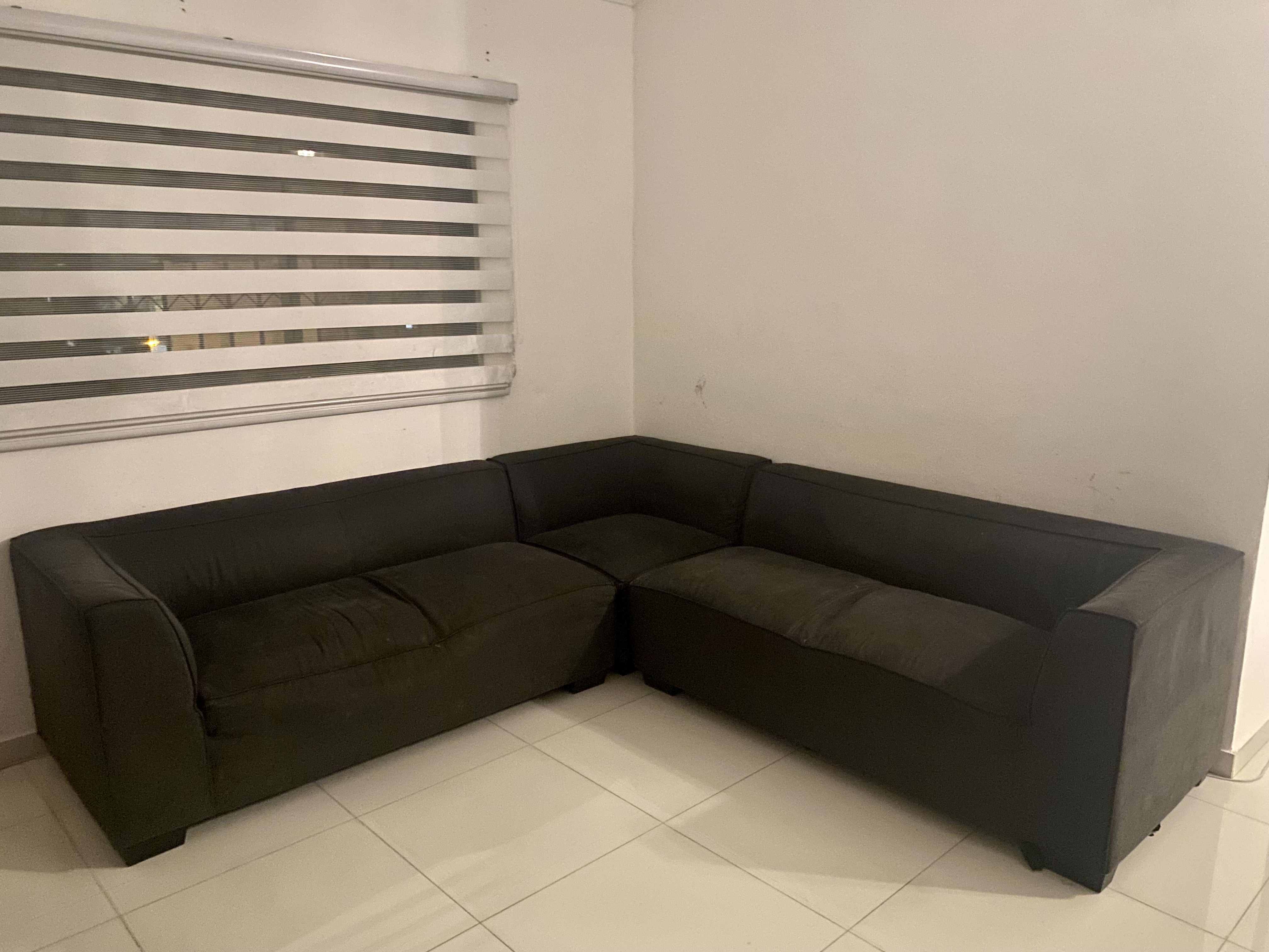 muebles y colchones - Vendo Mueble seccional en L Gris en 10 mil negociable! 